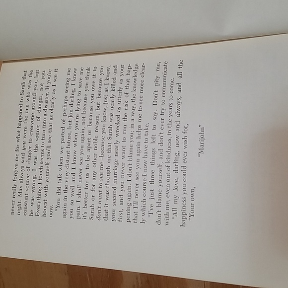 The Dark Shore vintage book by Susan Howatch - Picture 6 of 7